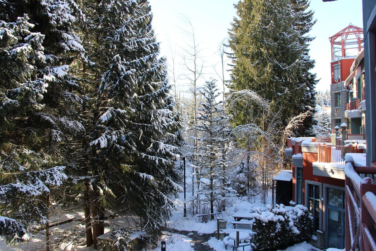 Alpenglow Lodge By Mva Whistler Eksteriør billede